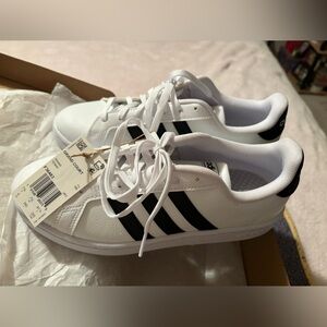 Brand New Ladies Adidas Grand Court size 9 White/Black.